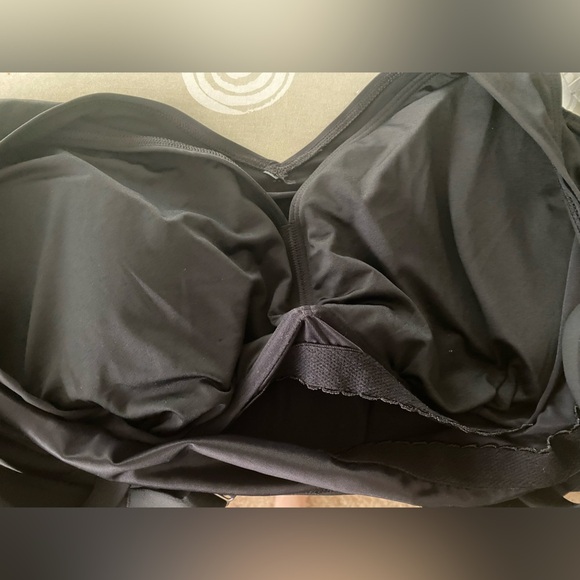 NWT Lands End Women’s Swim Suit Shirt Top Black Size 24W Built in Bra Underwire - Picture 9 of 11